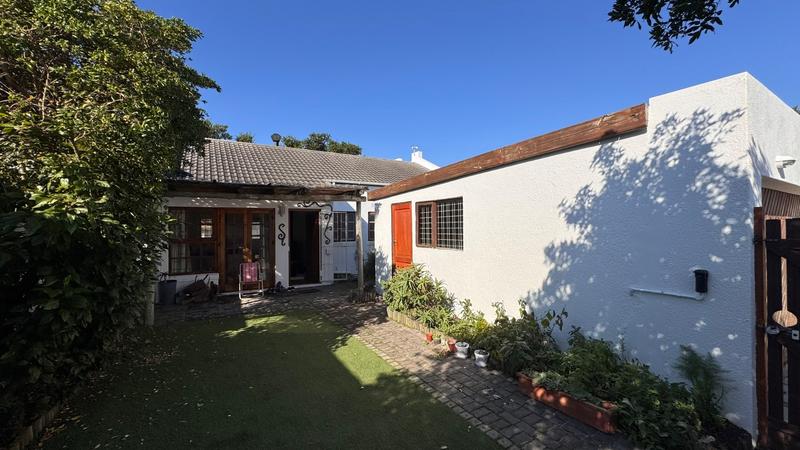 3 Bedroom Property for Sale in Kirstenhof Western Cape